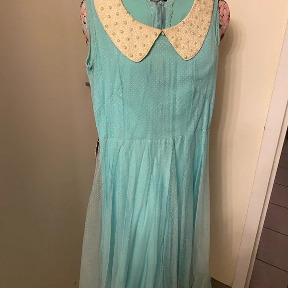 Charming Aqua Dress with Cream Collar - Picture 1 of 1